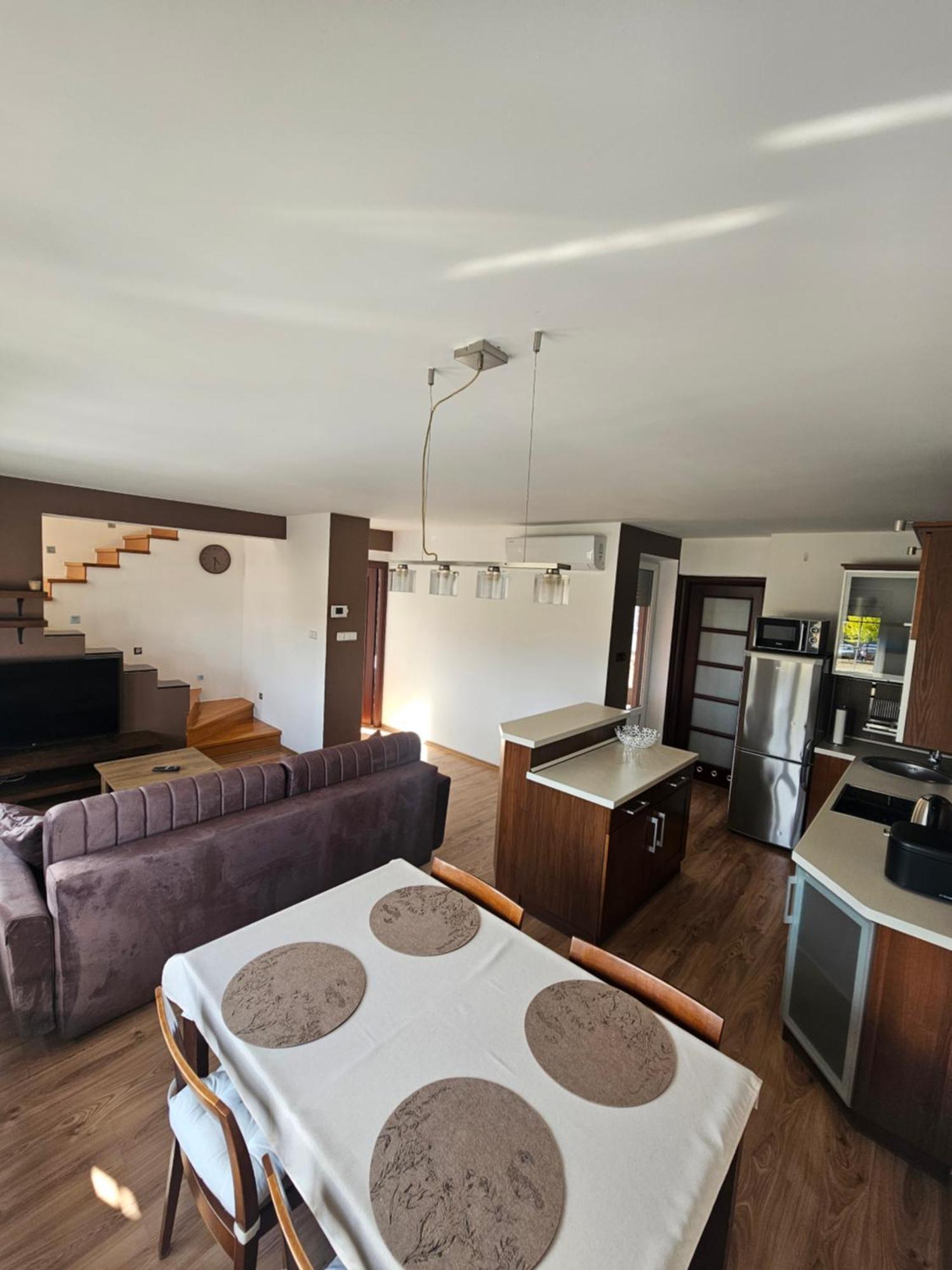 Apartament Na Rynku Ślesin Zewnętrze zdjęcie